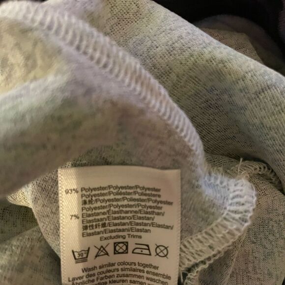 Urban Outfitters NGOrder Flare Pant
NWT Size 8 - Picture 10 of 10